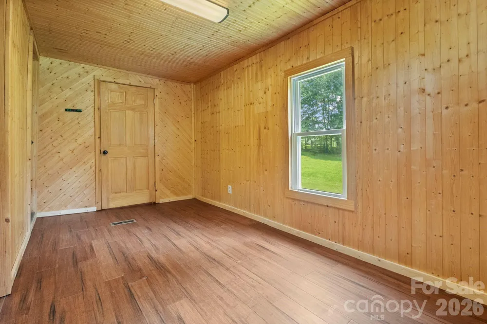 232 New Hope Way Marion, NC 28752