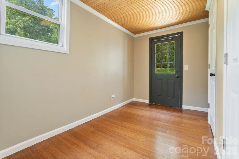 232 New Hope Way Marion, NC 28752
