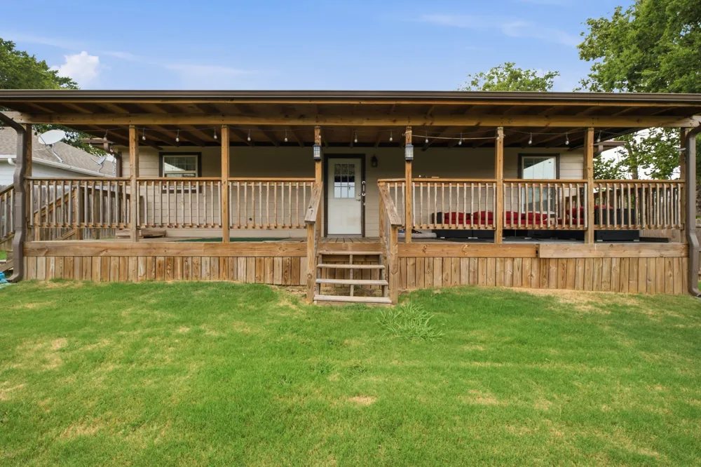 114 Wade Street Whitesboro, TX 76273