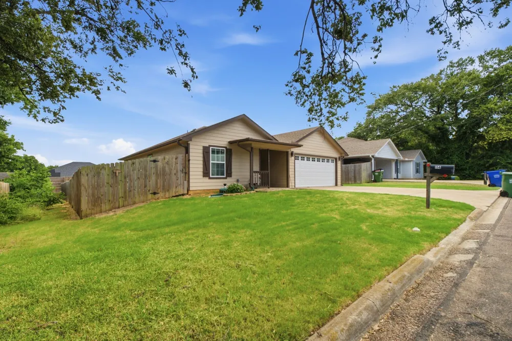 114 Wade Street Whitesboro, TX 76273