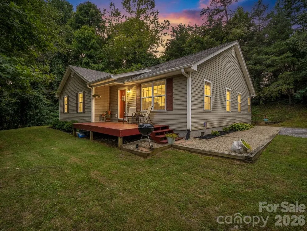 18 Buckle Ridge Weaverville, NC 28787