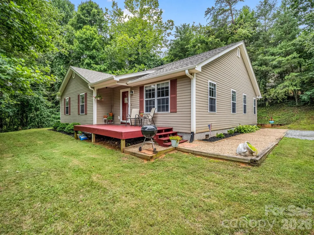18 Buckle Ridge Weaverville, NC 28787