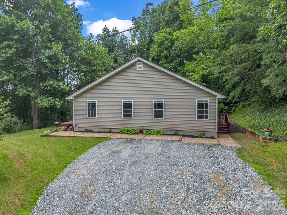 18 Buckle Ridge Weaverville, NC 28787