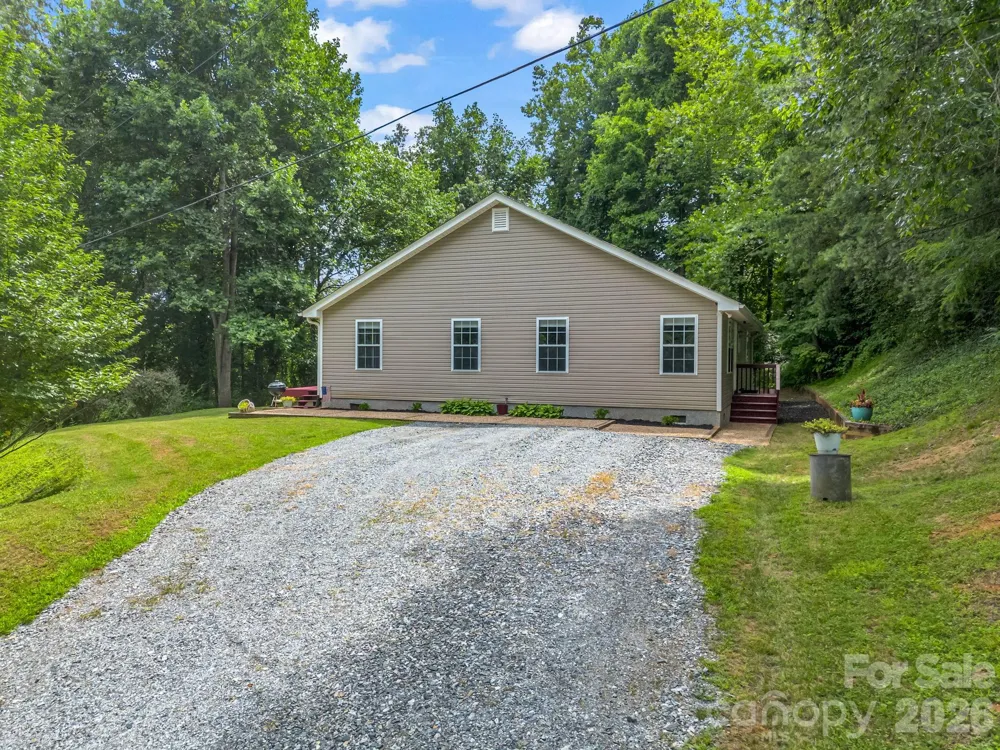 18 Buckle Ridge Weaverville, NC 28787