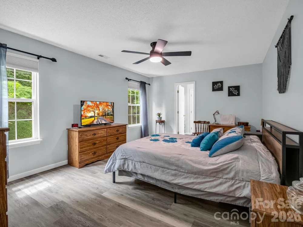 18 Buckle Ridge Weaverville, NC 28787