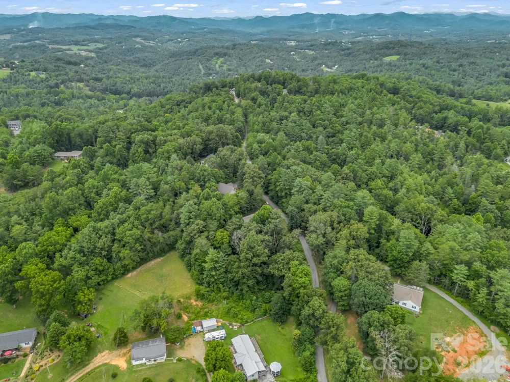 18 Buckle Ridge Weaverville, NC 28787
