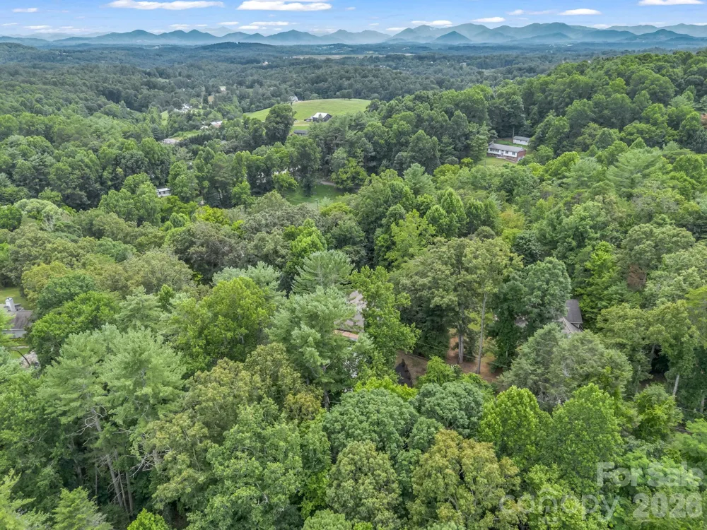 18 Buckle Ridge Weaverville, NC 28787