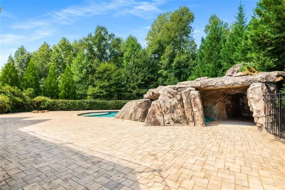 2340 Thisel Down Drive Statham, GA 30666