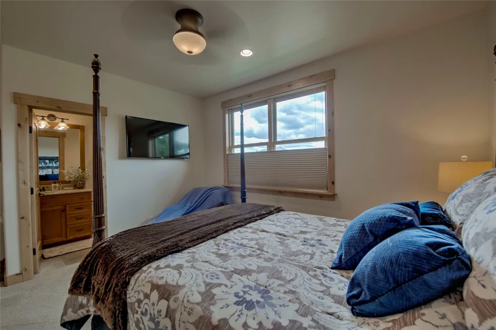 160 Stonefly Drive Silverthorne, CO 80498
