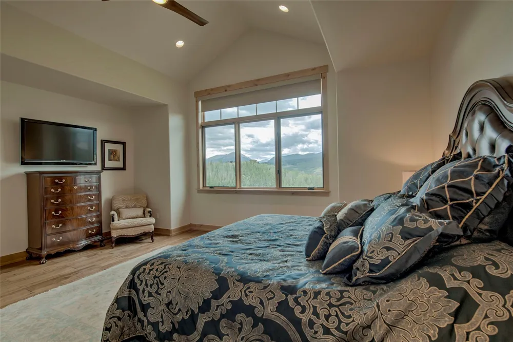 160 Stonefly Drive Silverthorne, CO 80498