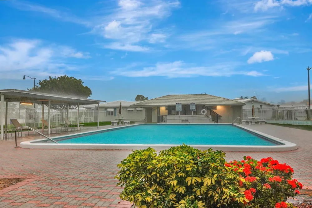 2650 W GOLF BOULEVARD #255 Pompano Beach, FL 33064