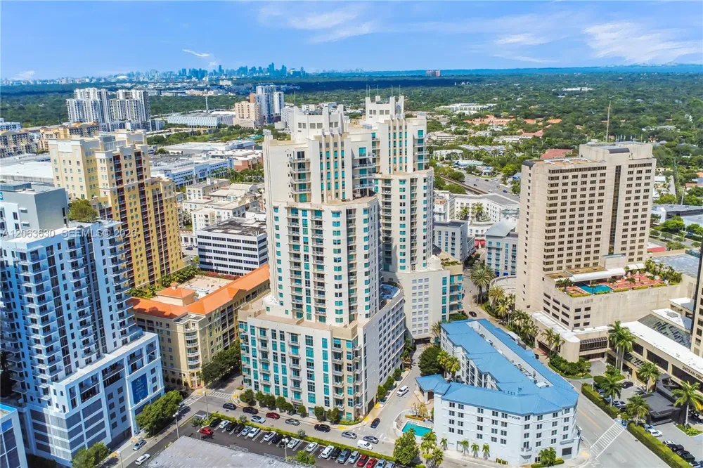 9066 SW 73rd Ct #1208 Miami, FL 33156