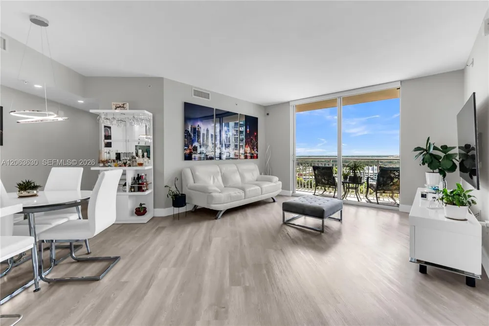 9066 SW 73rd Ct #1208 Miami, FL 33156
