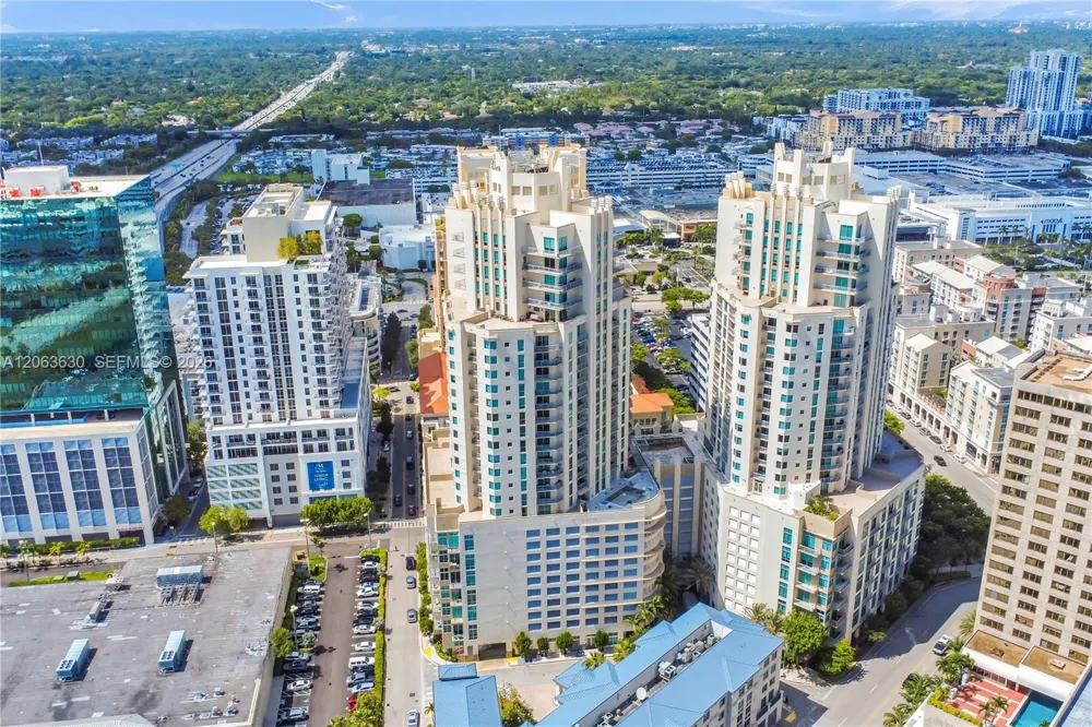 9066 SW 73rd Ct #1208 Miami, FL 33156