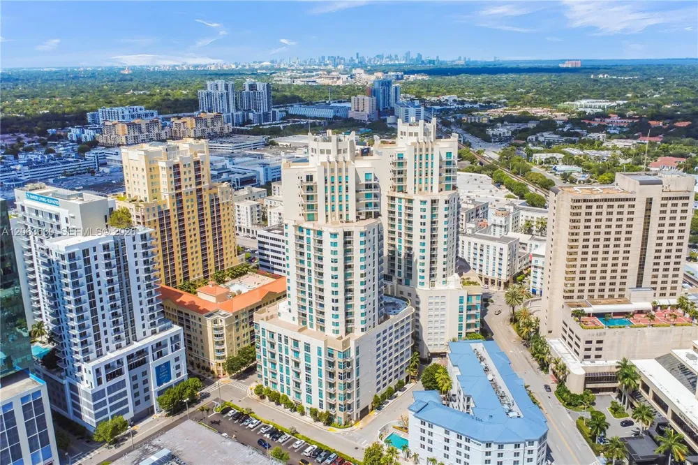 9066 SW 73rd Ct #1208 Miami, FL 33156