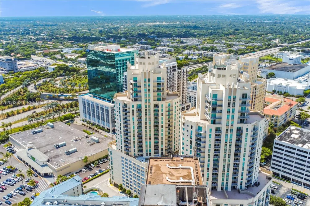 9066 SW 73rd Ct #1208 Miami, FL 33156