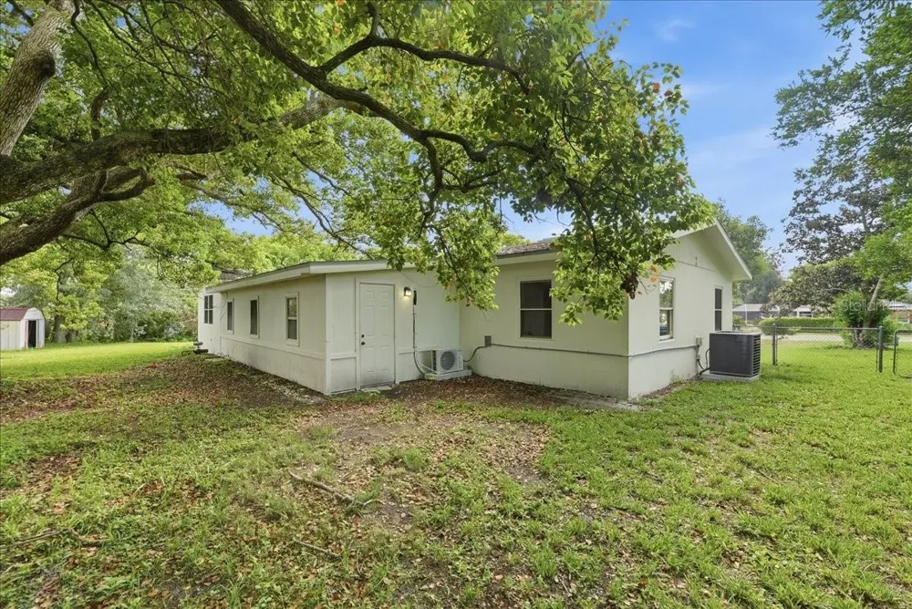 1220 SIENNA COURT Deltona, FL 32725