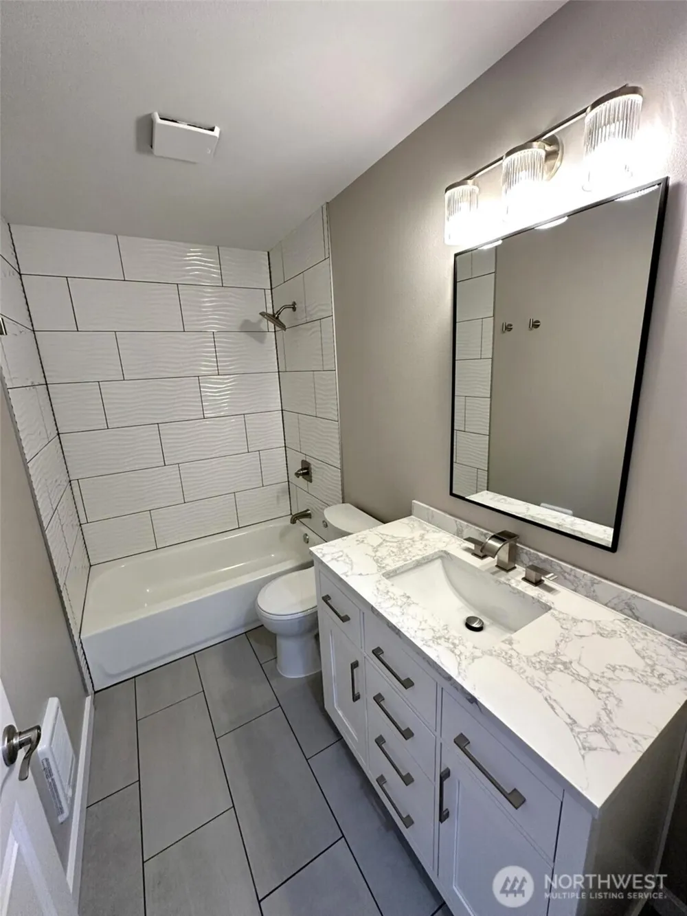 470 Volans Avenue SW Ocean Shores, WA 98569