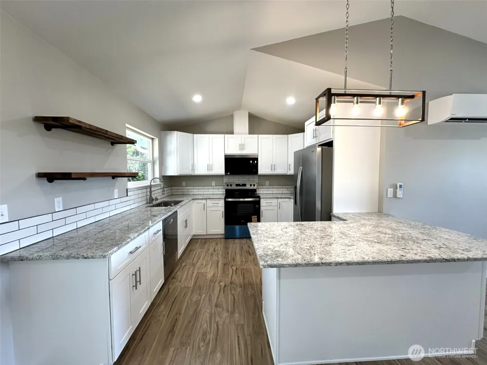 470 Volans Avenue SW Ocean Shores, WA 98569