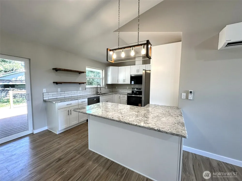 470 Volans Avenue SW Ocean Shores, WA 98569