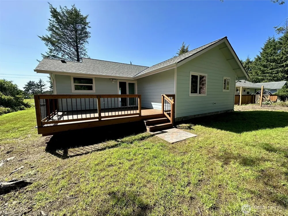 470 Volans Avenue SW Ocean Shores, WA 98569