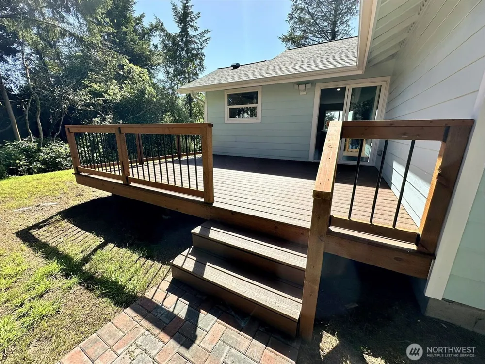 470 Volans Avenue SW Ocean Shores, WA 98569