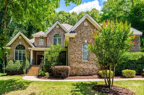 868 Savile Lane