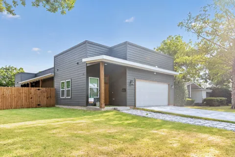 2646 Greenhurst Drive