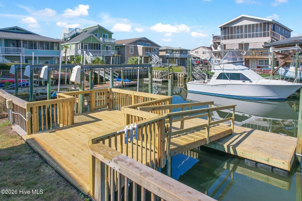 107 Lions Paw Street Holden Beach, NC 28462