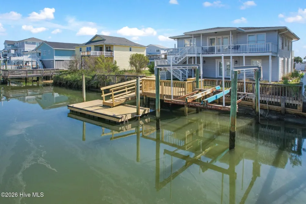 107 Lions Paw Street Holden Beach, NC 28462