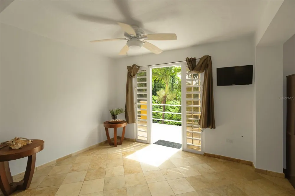 615 BRAVOS DE BOSTON Vieques, PR 00765