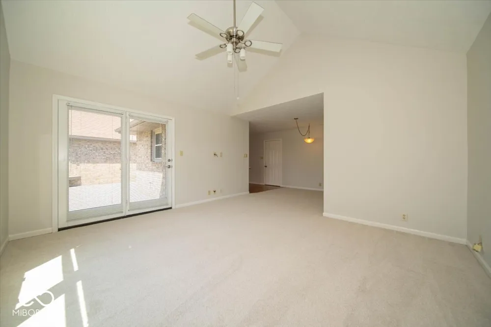 6601 W Talamore Court Yorktown, IN 47396