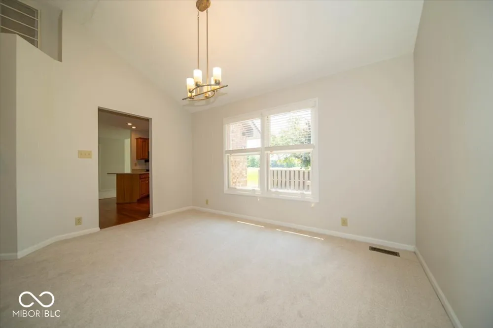 6601 W Talamore Court Yorktown, IN 47396