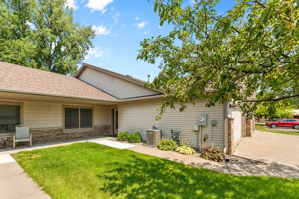 10968 Kirby Boulevard Chisago City, MN 55013