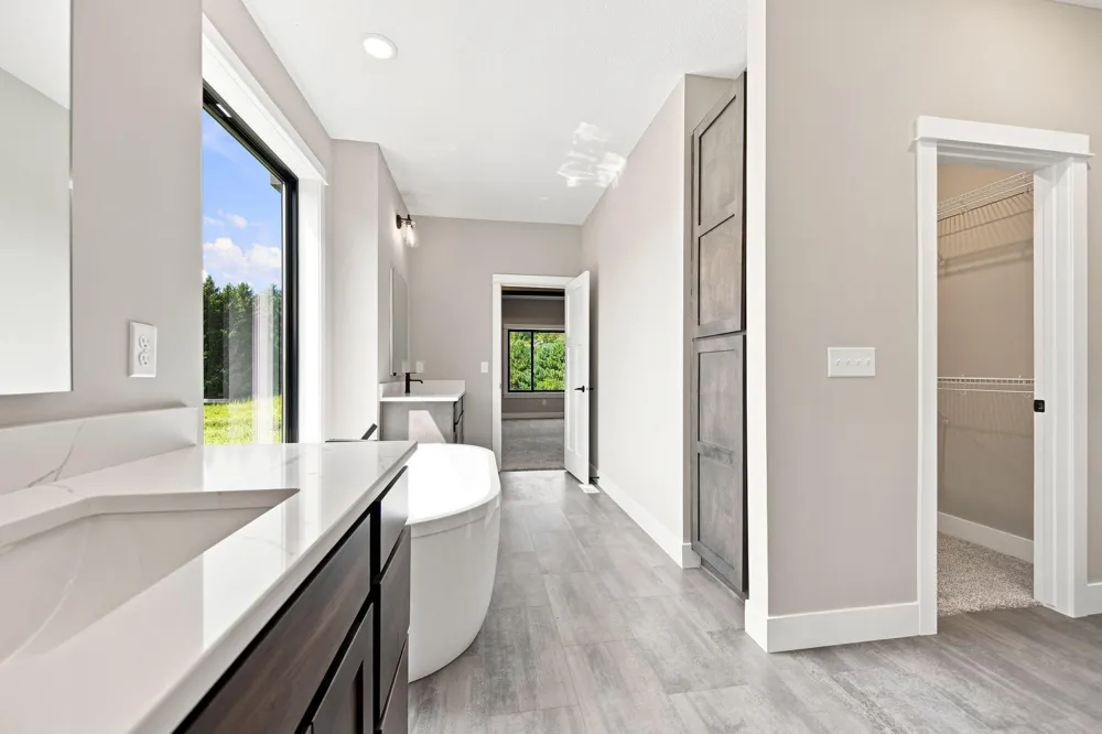 529 Chapman Hills Ct Hudson, WI 54016