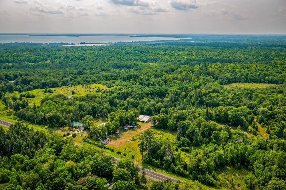 1723 Scenic Highway NE Pennington, MN 56663