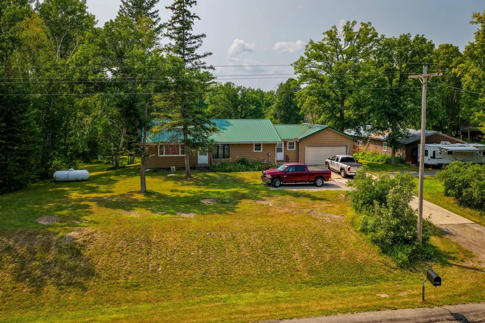1723 Scenic Highway NE Pennington, MN 56663