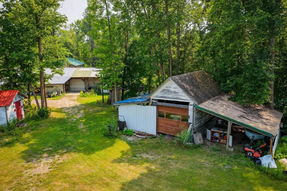 1723 Scenic Highway NE Pennington, MN 56663