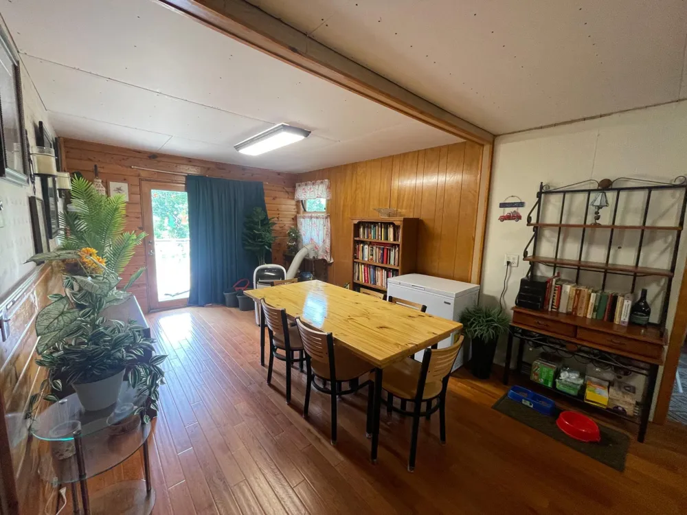 1723 Scenic Highway NE Pennington, MN 56663
