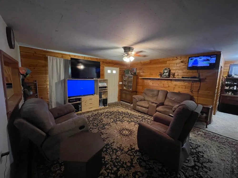 1723 Scenic Highway NE Pennington, MN 56663