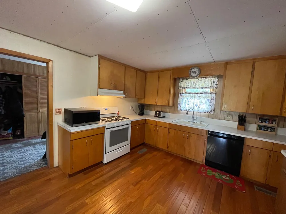 1723 Scenic Highway NE Pennington, MN 56663