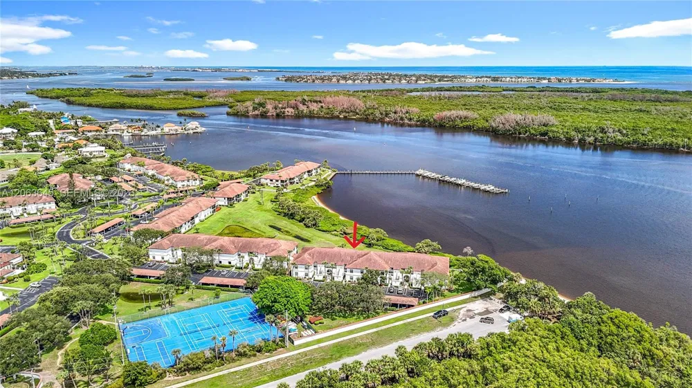 6082 SE Landing Way #11 Stuart, FL 34997
