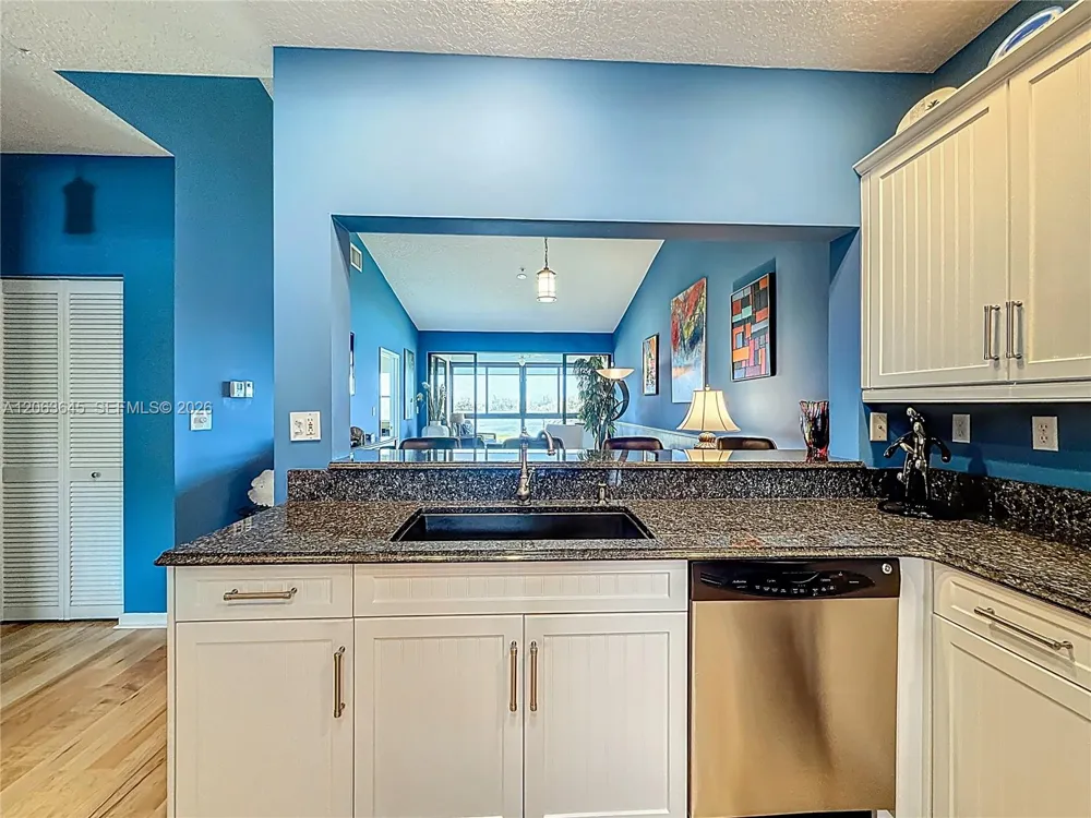6082 SE Landing Way #11 Stuart, FL 34997