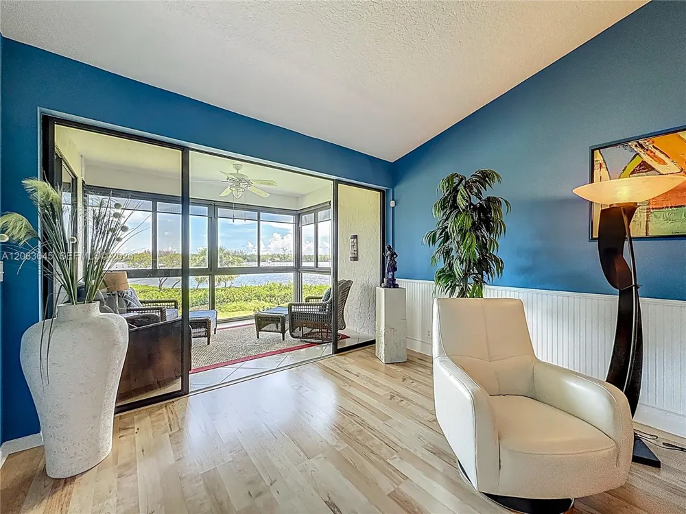 6082 SE Landing Way #11 Stuart, FL 34997