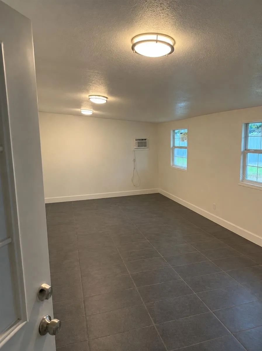 736 HULL STREET Lakeland, FL 33805