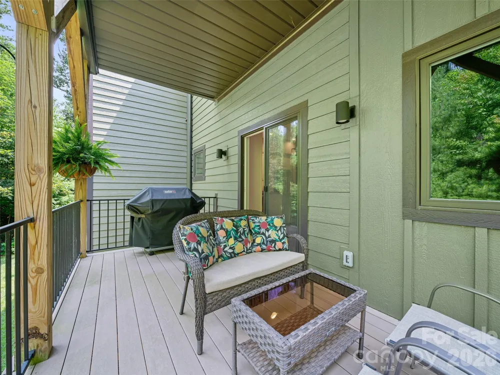 35 Macallan Lane Asheville, NC 28805