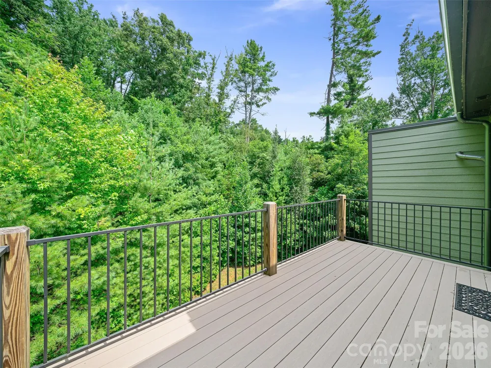 35 Macallan Lane Asheville, NC 28805