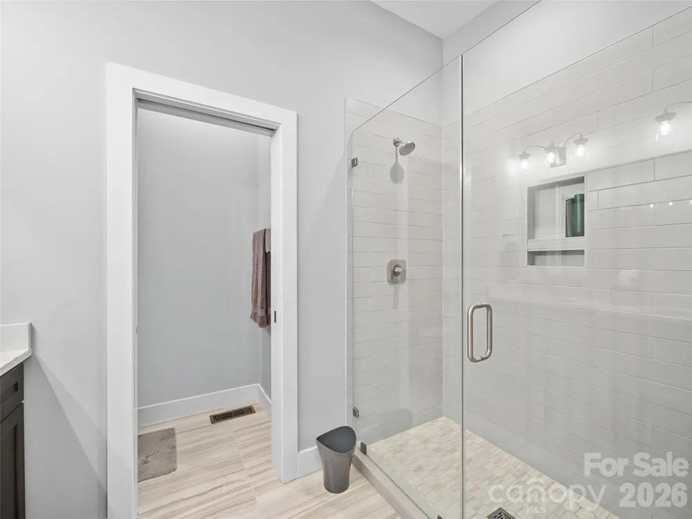 35 Macallan Lane Asheville, NC 28805