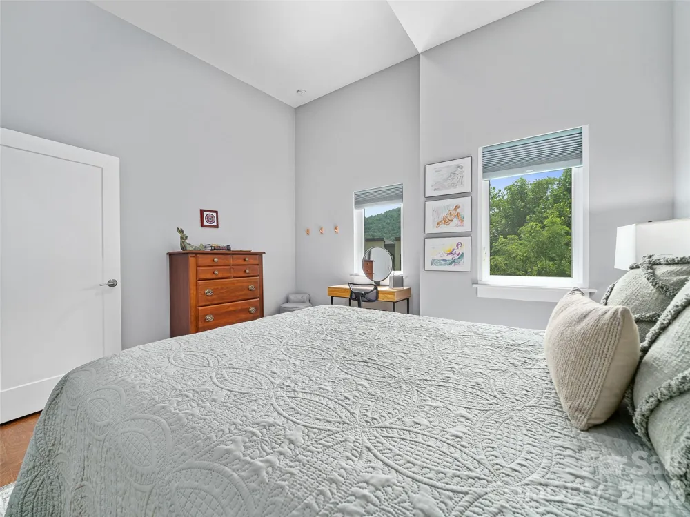 35 Macallan Lane Asheville, NC 28805