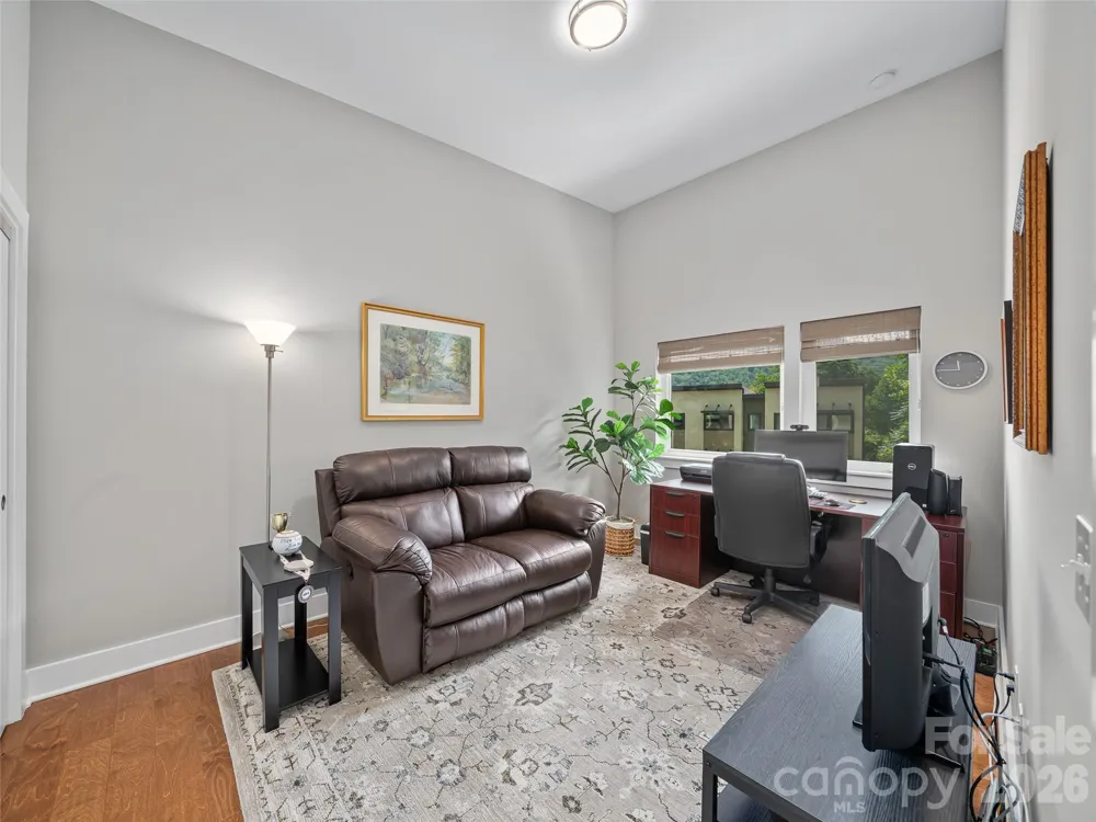 35 Macallan Lane Asheville, NC 28805
